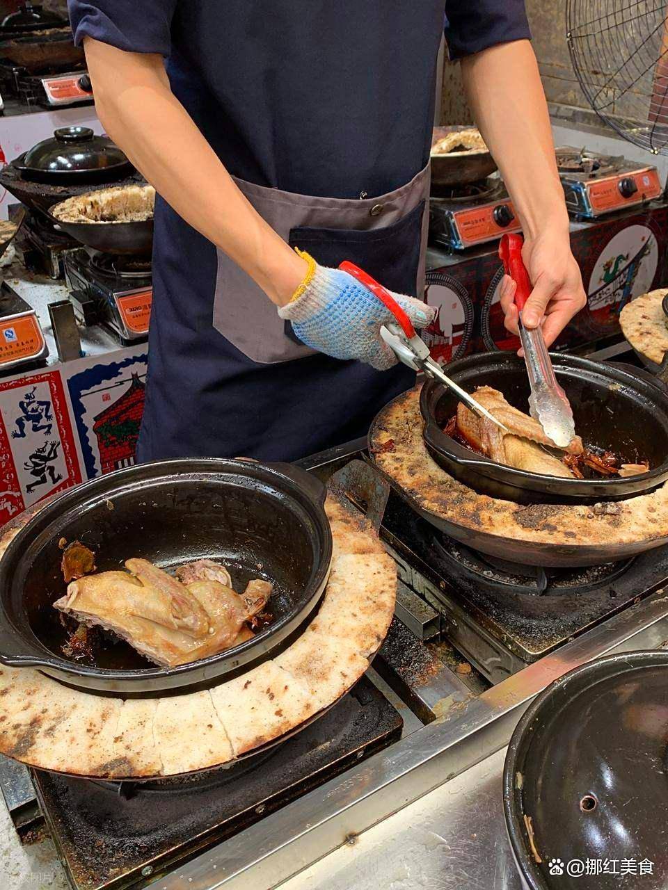秘经典姜母鸭的千年由来与家常制法PG麻将胡了御膳传奇暖身至味：揭(图6)